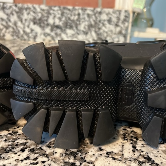 Prada CloudBuster Thunder Excellent conditions like new - Picture 10 of 10